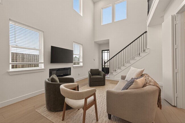 Building Photo - 4328 Avron Dr