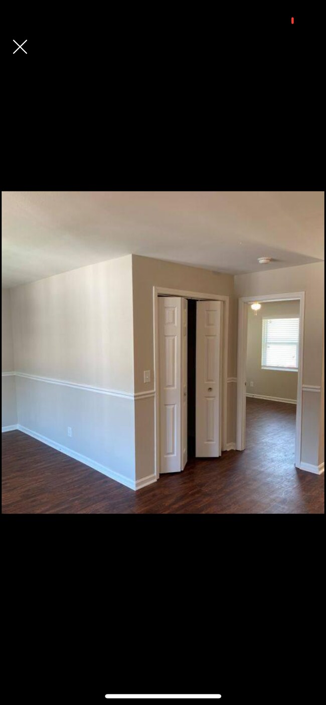 Azul Door Apartments - 969 Forest Ave