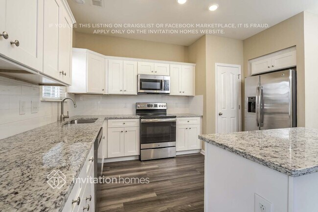 Building Photo - 849 Hedgepath Terrace