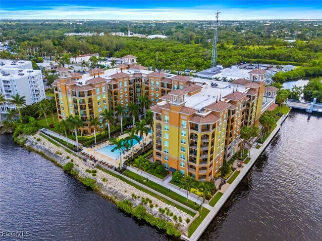 Building Photo - 2825 Palm Beach Blvd