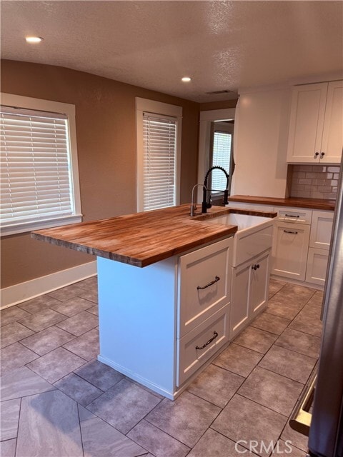 Building Photo - 119 N Cullen Ave