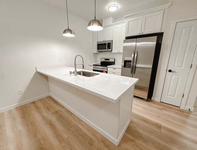 Building Photo - 202 Mashell Ave S