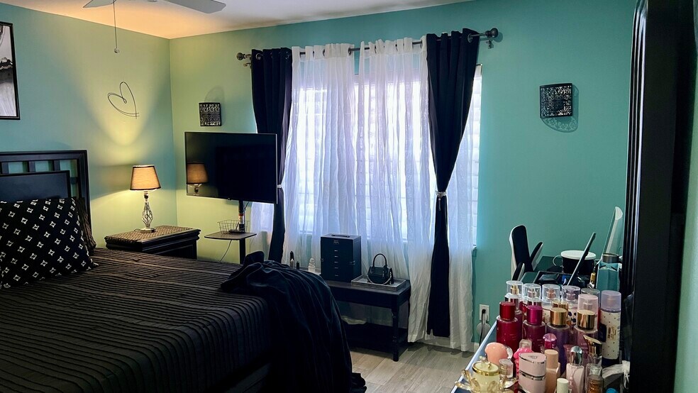 Master Bedroom with Walk In Closet - 140 S Cypress Rd