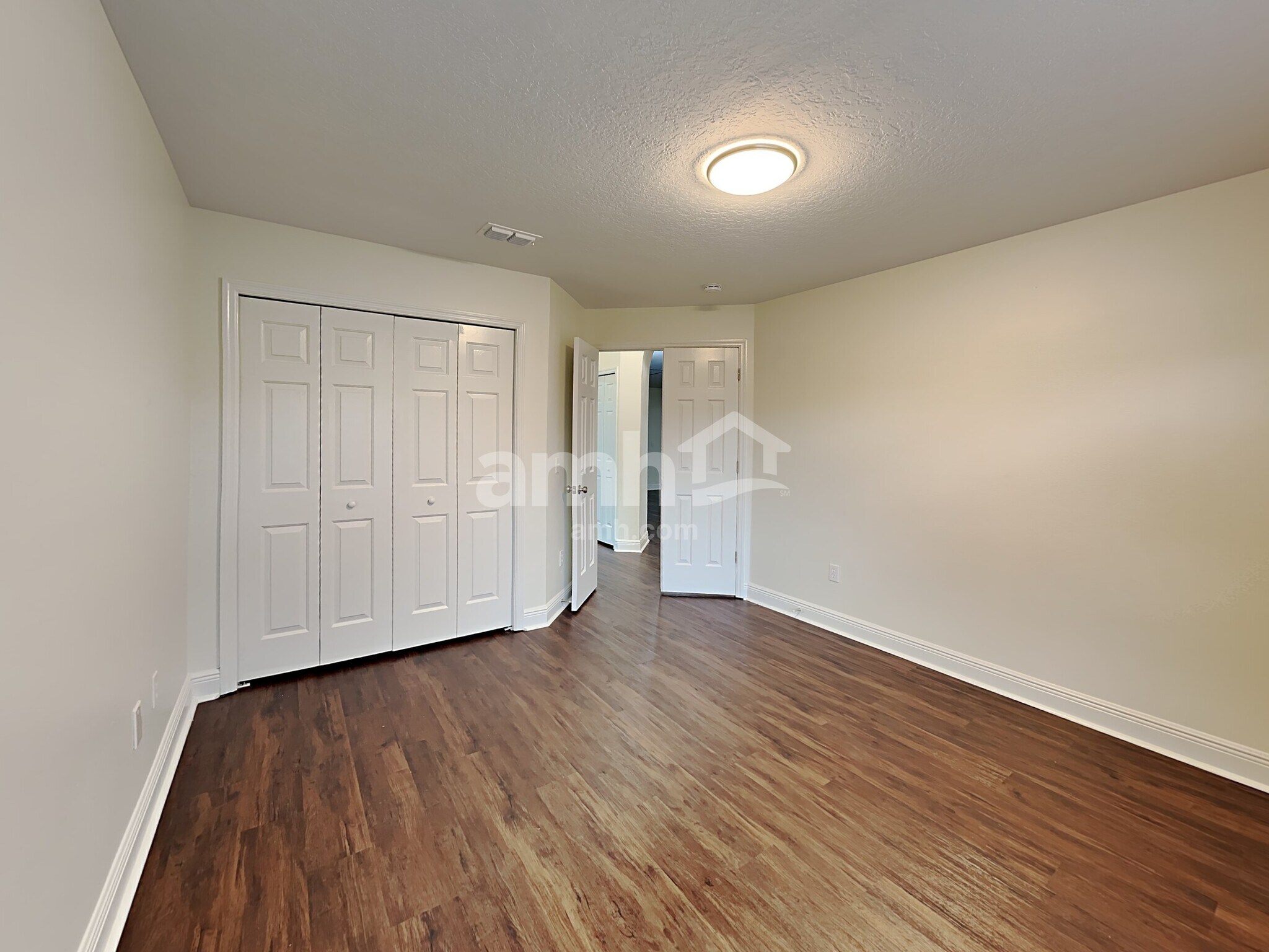 Building Photo - 3826 Bayshore Cir