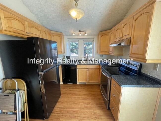 Building Photo - 7777 S Steele St
