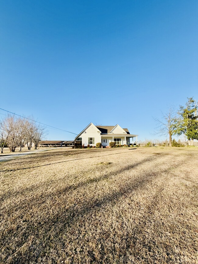 Building Photo - 6264 MS-336