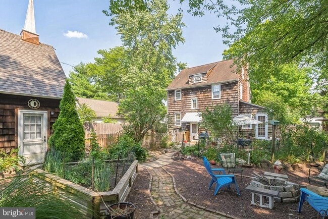 Building Photo - 808 Monroe Ave