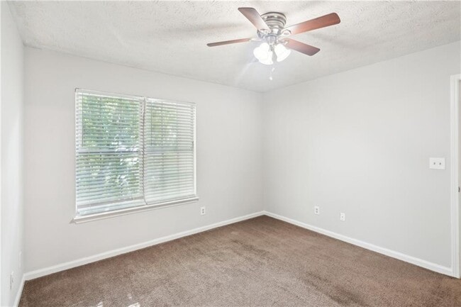 Building Photo - 1066 Rock Creek Ln