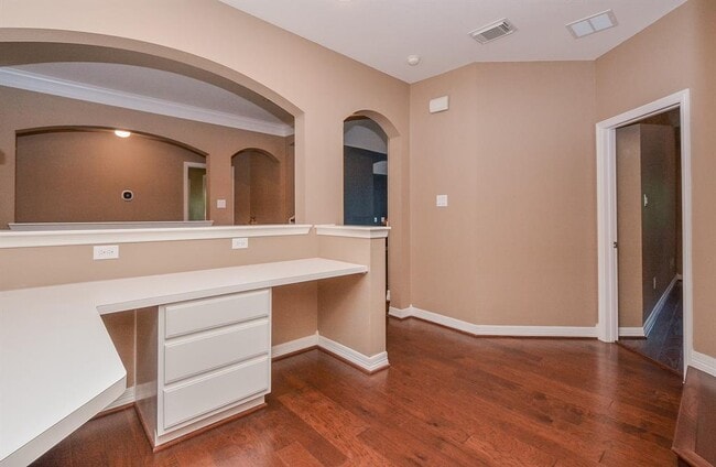 Building Photo - 5007 Barlow Bend Ln