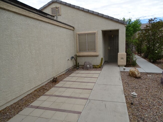 Building Photo - 3 Bedroom Single Story Northwest Vegas Home
