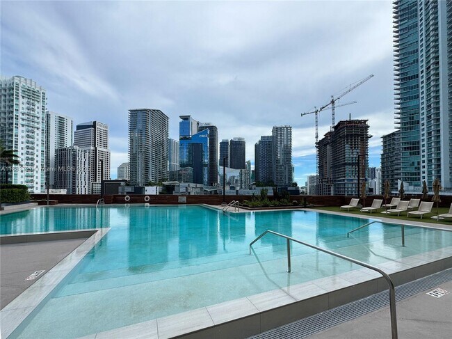 Building Photo - 350 S Miami Ave