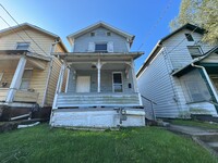Building Photo - 418 E Division St