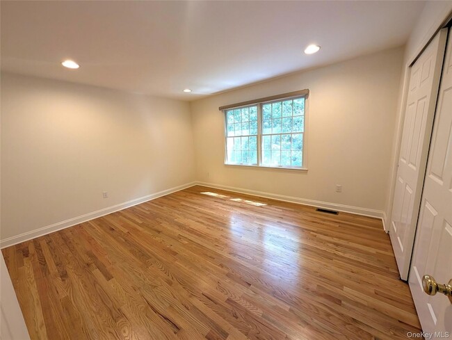 Building Photo - 46 McGuiness Ln