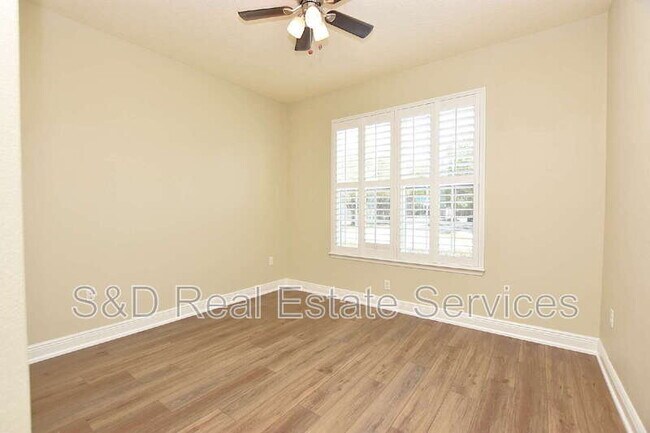 Building Photo - 1977 Wind Meadows Dr