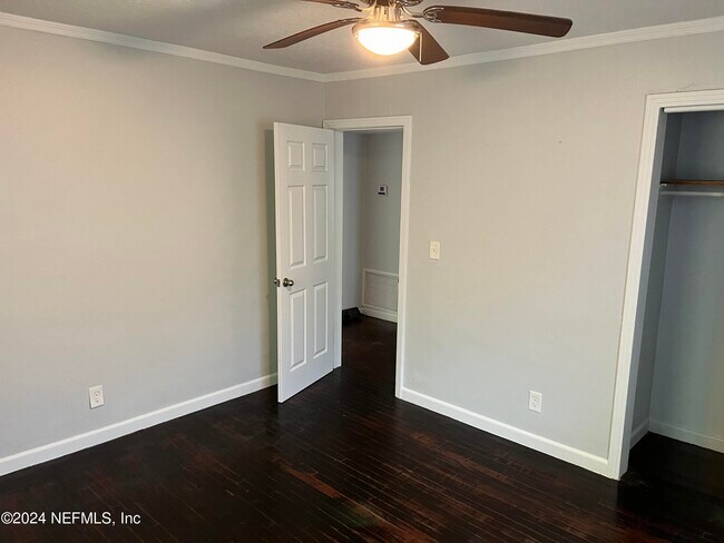 Building Photo - 5246 Poppy Dr