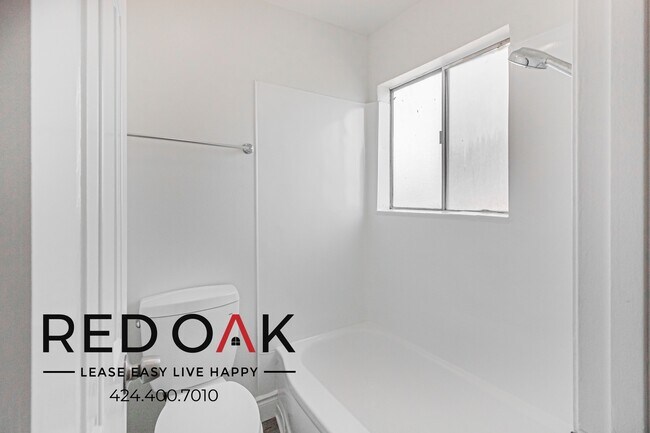 Building Photo - 7466 Rosemead Blvd