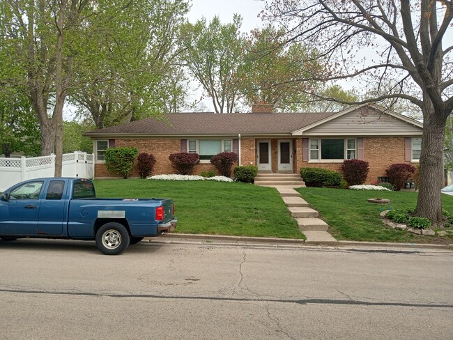 Front Yard (319 on the right) - 319 E Elm Ave