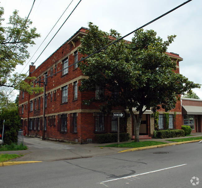 Building Photo - THE WILDER APARTMENTS