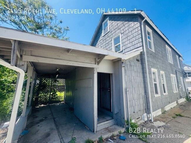 Building Photo - 3405 Roehl Ave