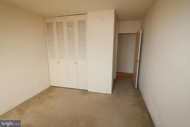 Building Photo - 11801 ROCKVILLE PIK Pike
