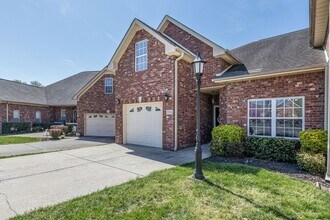 Building Photo - FOR LEASE- CONDO, WALKING DISTANCE TO MTSU...