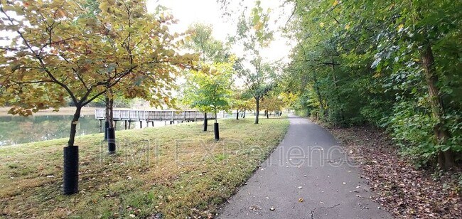 Building Photo - 15612 Everglade Ln