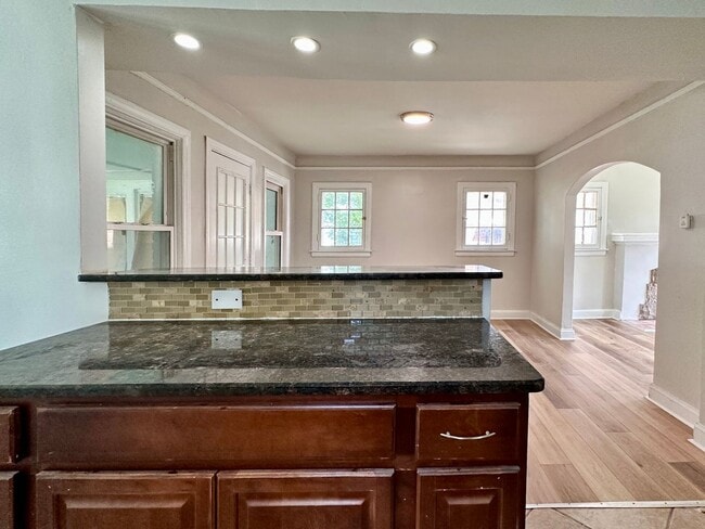 Building Photo - LARGE WESTSIDE FULLY REHABBED HOME -  3 be...