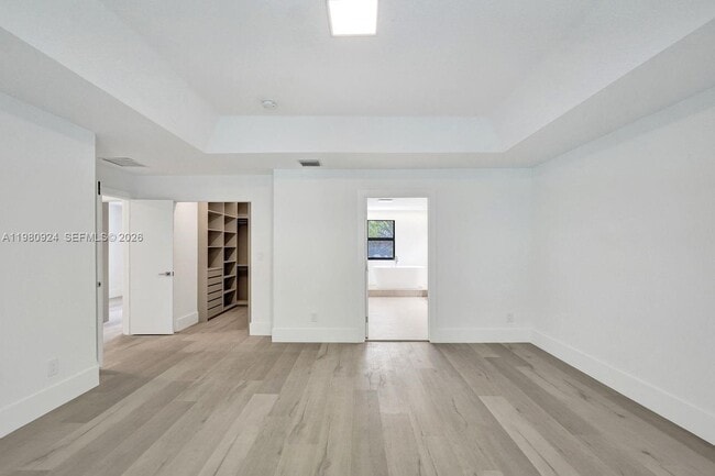 Building Photo - 4100 E Gardenia Ave