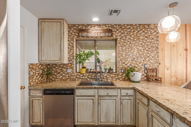 Building Photo - 11114 W Pierson St