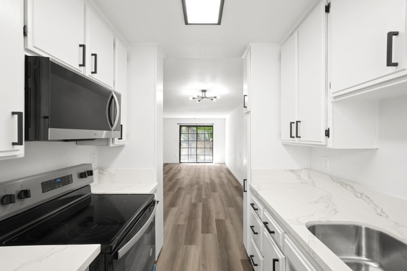Building Photo - 5240 Whitsett Ave