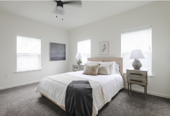 Building Photo - 17 S Main St