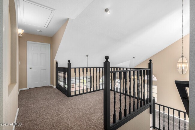 Building Photo - 6121 E Saddleback St