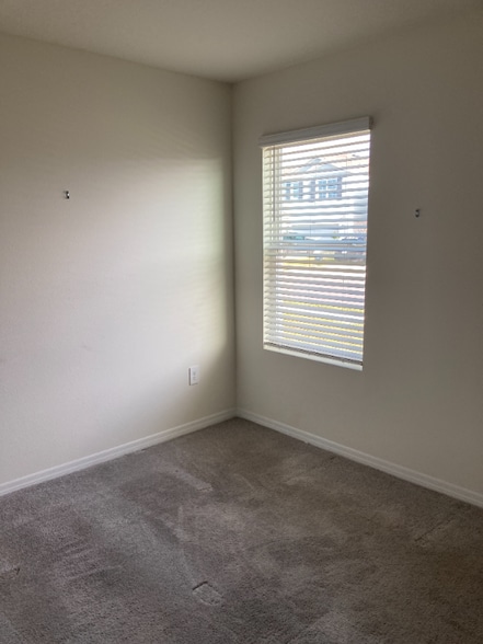 Building Photo - 5121 Sultana Cv