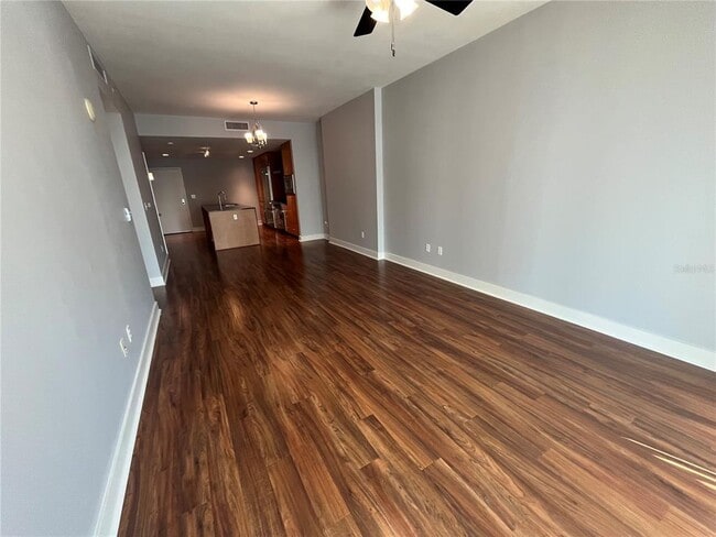 Building Photo - 1120 E Kennedy Blvd