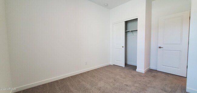 Building Photo - 7812 N 79th Dr