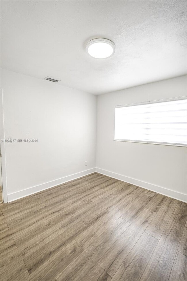 Building Photo - 7031 SW 27th Ct