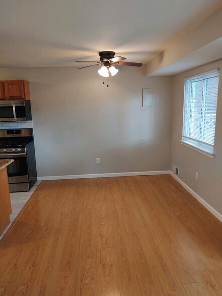 Building Photo - 41164 N Woodbury Green Dr