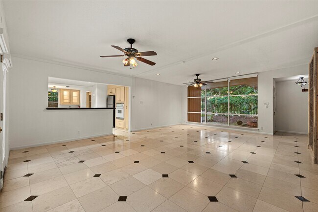 Building Photo - 2927 Rockyridge Dr