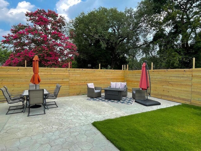 Building Photo - 1849 Steve Ln