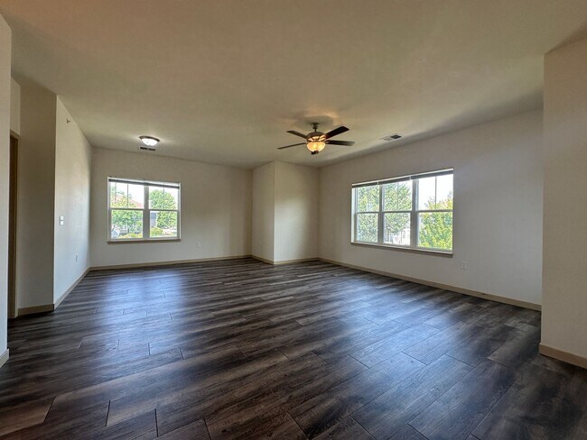 Building Photo - 3036 Triumph Dr