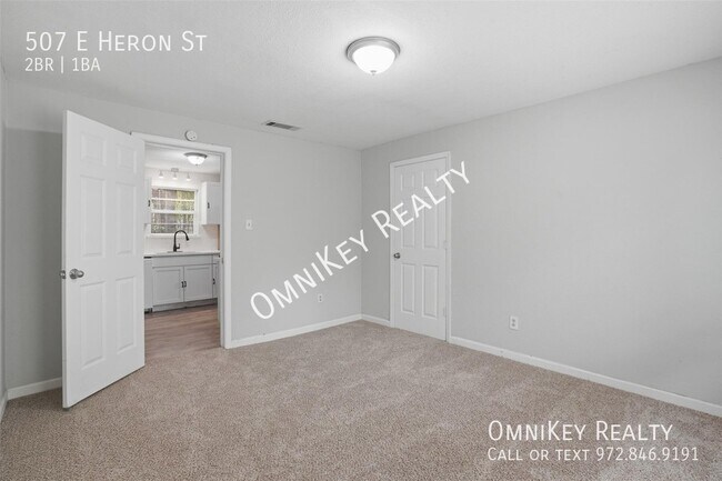 Building Photo - 507 E Heron St