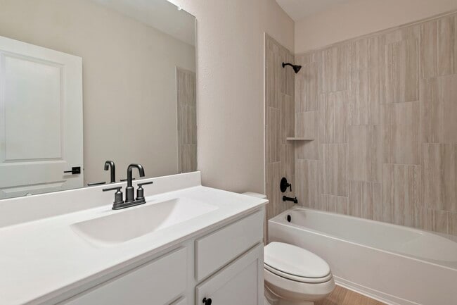 Building Photo - 1035 Rosewood Trl