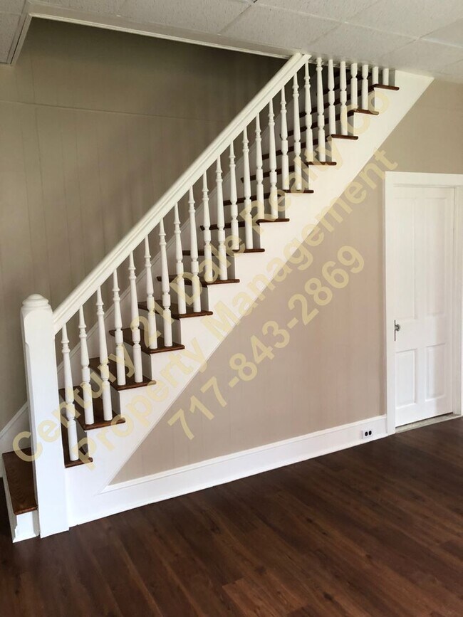 Building Photo - Renovated 2 Bedroom in Spring Grove, PA