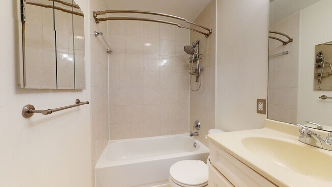 Building Photo - Hamilton on W! Sleek and Spacious One Bedroom Off U Street In HOT Location! MUST SEE!