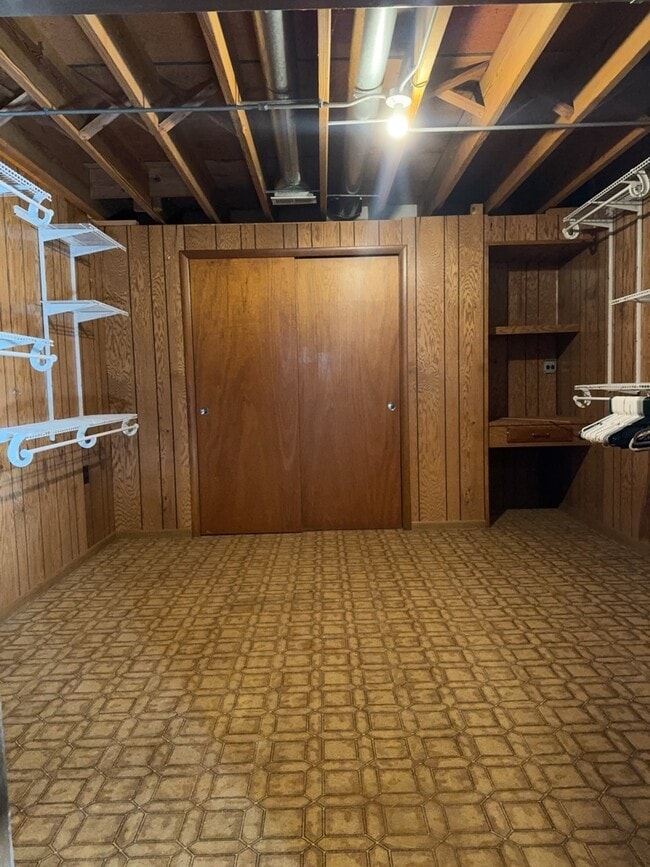 Building Photo - 580 N State St