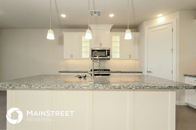 Building Photo - 8518 S 69th Ln