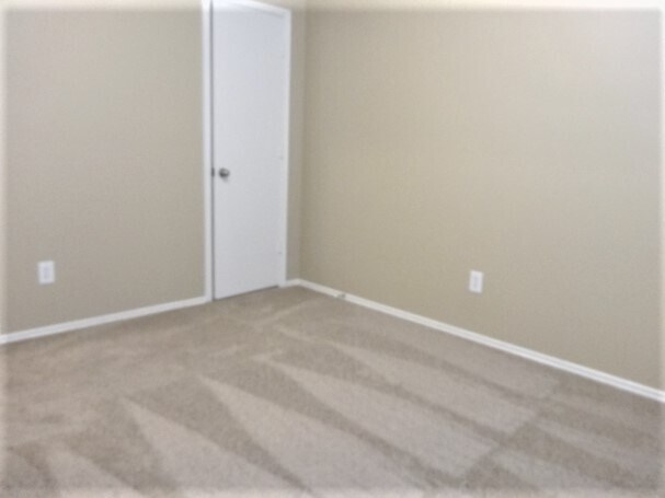 Building Photo - 8918 Farm Ridge Ln