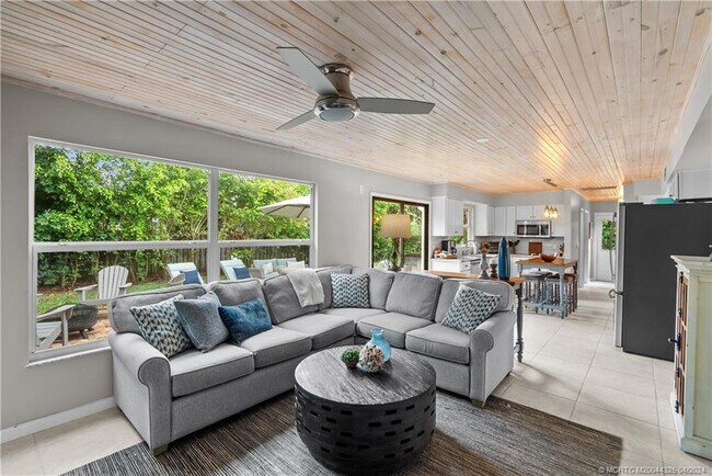 Building Photo - 3 Rio Vista Dr