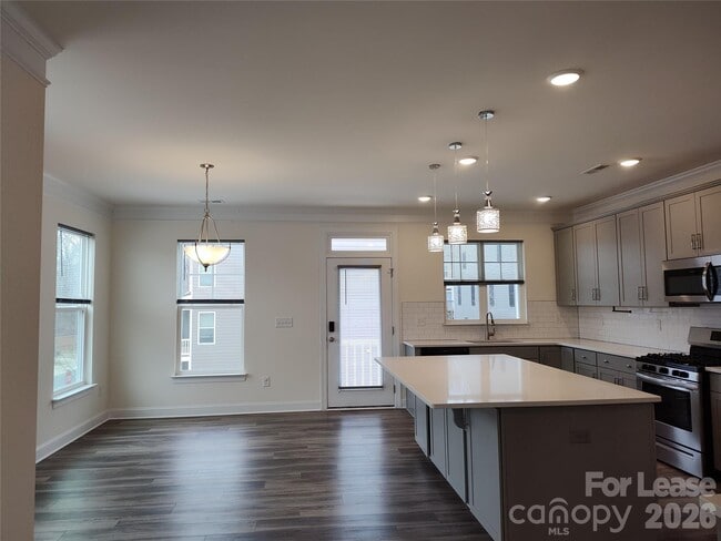 Building Photo - 10459 Glenmere Crk Cir