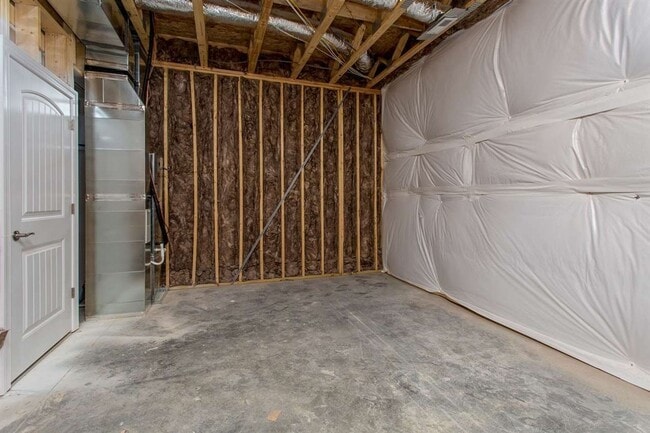 Building Photo - Modern Luxury Townhouse